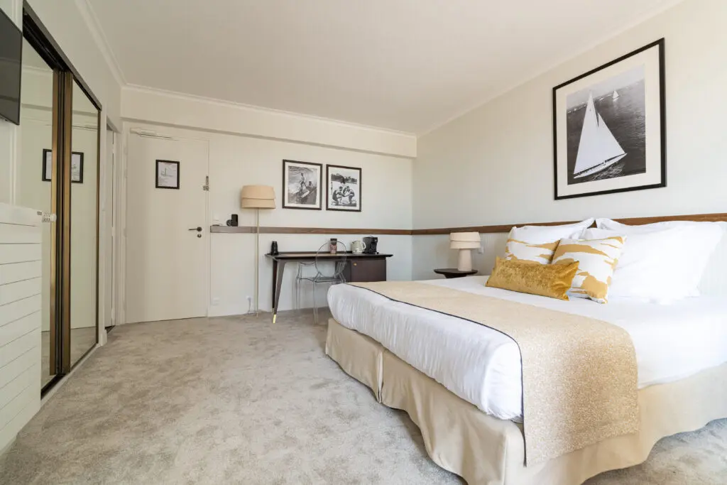 Image par défaut illustrant le propos de la page Chambre Terrasse sur le large de Coeur de Nacre