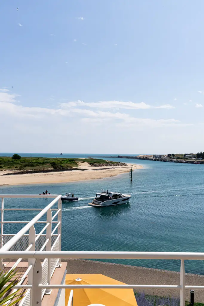 Image par défaut illustrant le propos de la page L’Hôtel de Coeur de Nacre